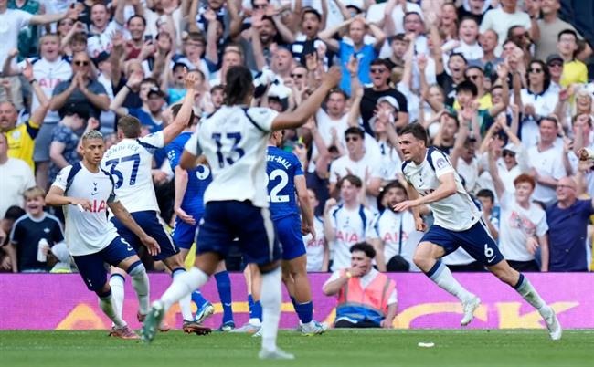 Tottenham Thừa Nhận Sai Lầm: Cơ Hội Nào Cho Họ?