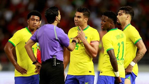 Casemiro gây thất vọng, CĐV Brazil chỉ trích trên OK9